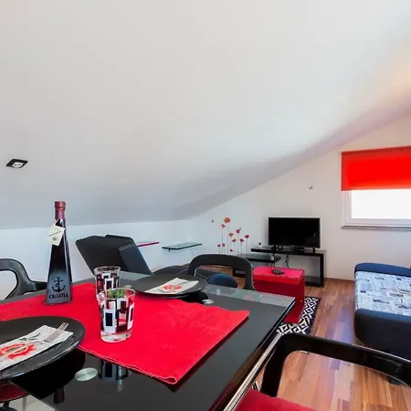 Modern Studio At Riviera 招待所 3*